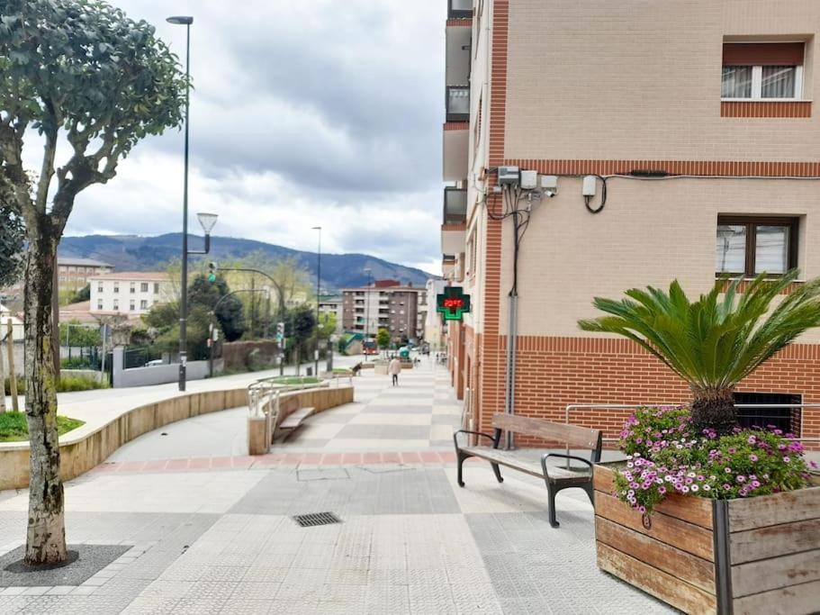 Calida Estancia Descubre La Ciudad Bilbao Exteriör bild
